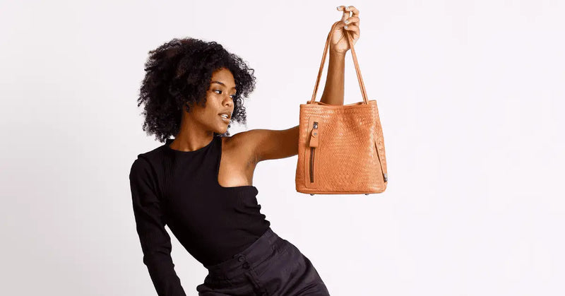 Bolsa tressê de couro legitimo 