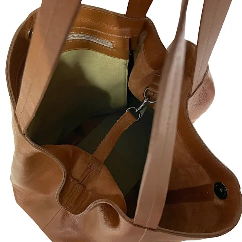 Bolsa Shopper Caramelo interno mostrando Detalhe do Ajuste Lateral