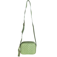Bolsa Tiracolo Feminina Matelassê Diagonal Verde Menta de frente