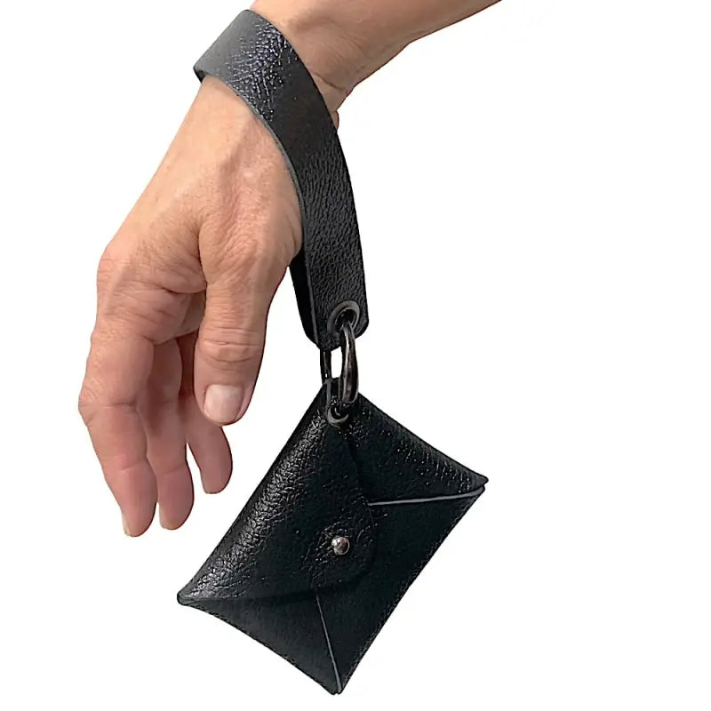 Carteira de pulso couro legitimo preto - ferragem onix, vista frontal