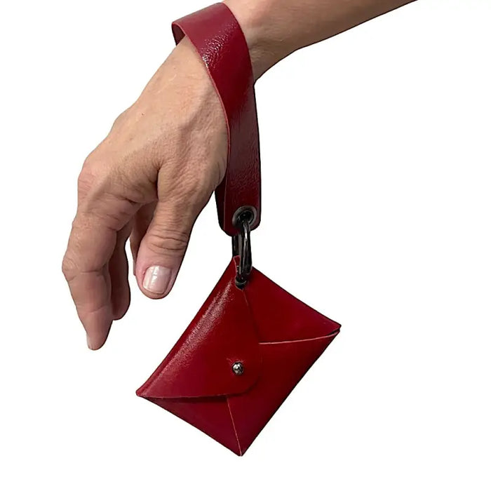 Carteira de pulso vermelha couro liso ferragem onix
