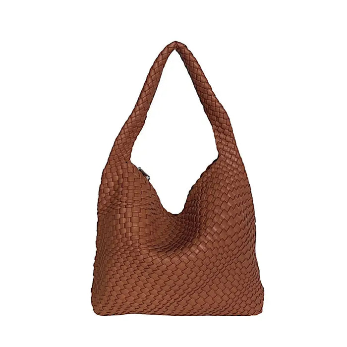 Bolsa hobo feminina caramelo em tressê com alça de ombro e design circular elegante.