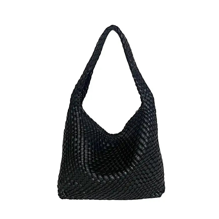 Bolsa hobo feminina preta em tressê de couro vegano com design despojado.