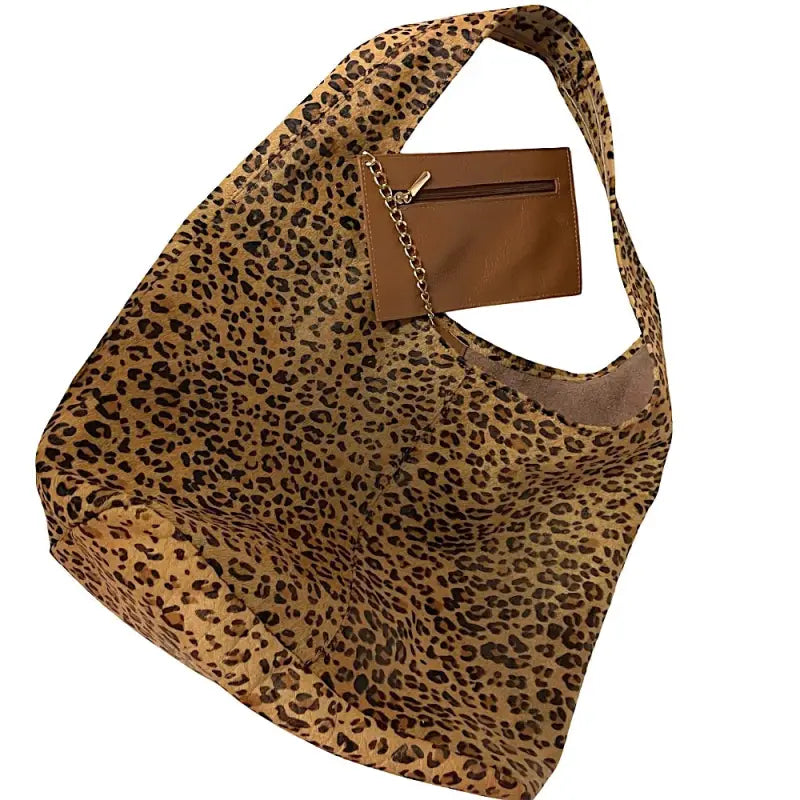 Vista por Cima da carteira interna da Bolsa Hobo Animal Print Onça