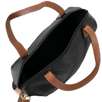 Bolsa tote em couro preto com alça transversal caramelo