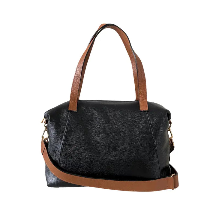 Bolsa tote em couro preto com alça transversal caramelo