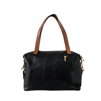 Bolsa tote em couro preto com alça transversal caramelo