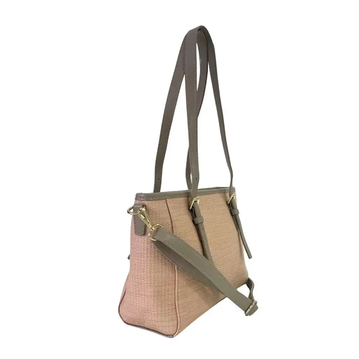 Bolsa tote ráfia sintética bege e alças em couro vegano