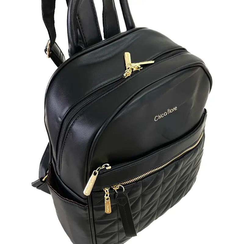 Mochila média matelassê em couro vegano preto: um luxo